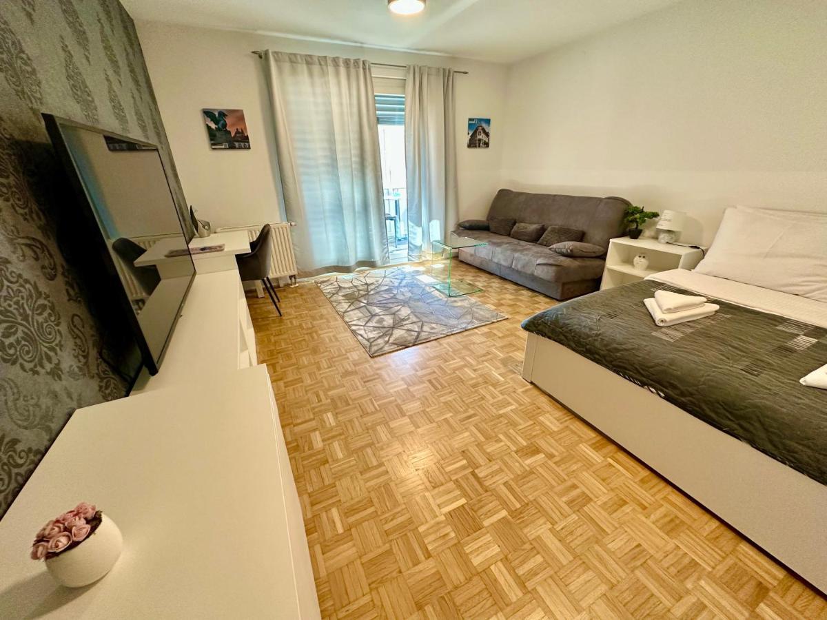 Clara Ljubljana Apartment エクステリア 写真